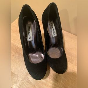 Steve Madden Platform Pump in black Suede, 6.5